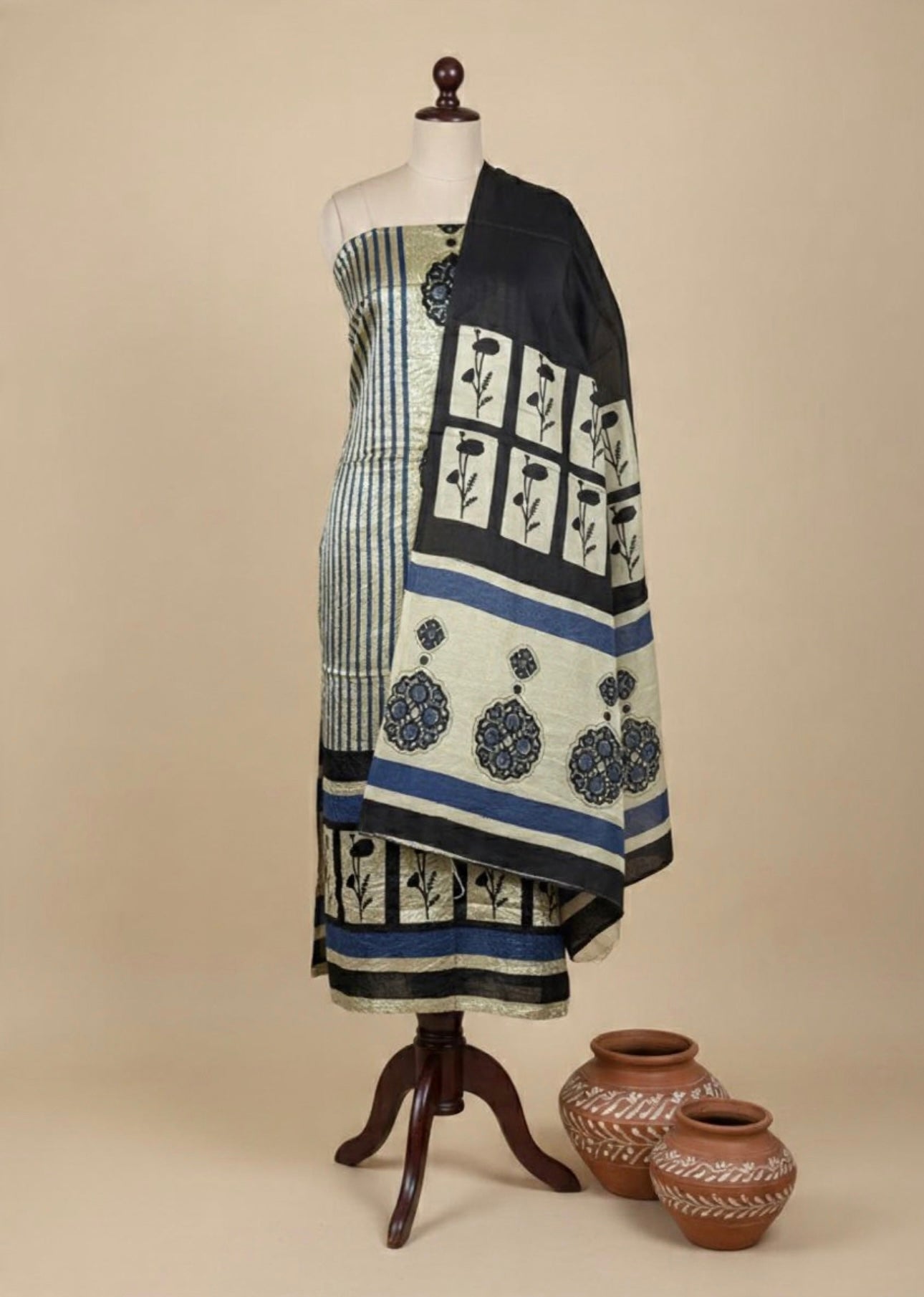 Top Velvet 2.5 M Duptta modal silk 2.5 M